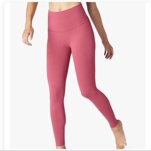 Beyond Yoga Take Me Higher Legging